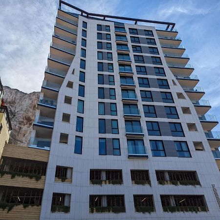 Modern Apartment With Spa And Pool Γιβραλτάρ Εξωτερικό φωτογραφία